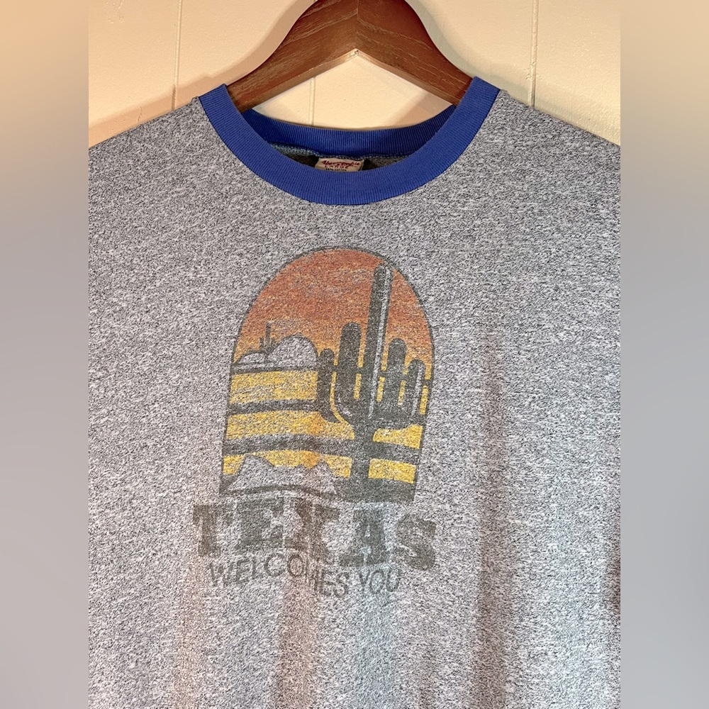 Abercrombie & Fitch Texas T-Shirt - Picture 2 of 5